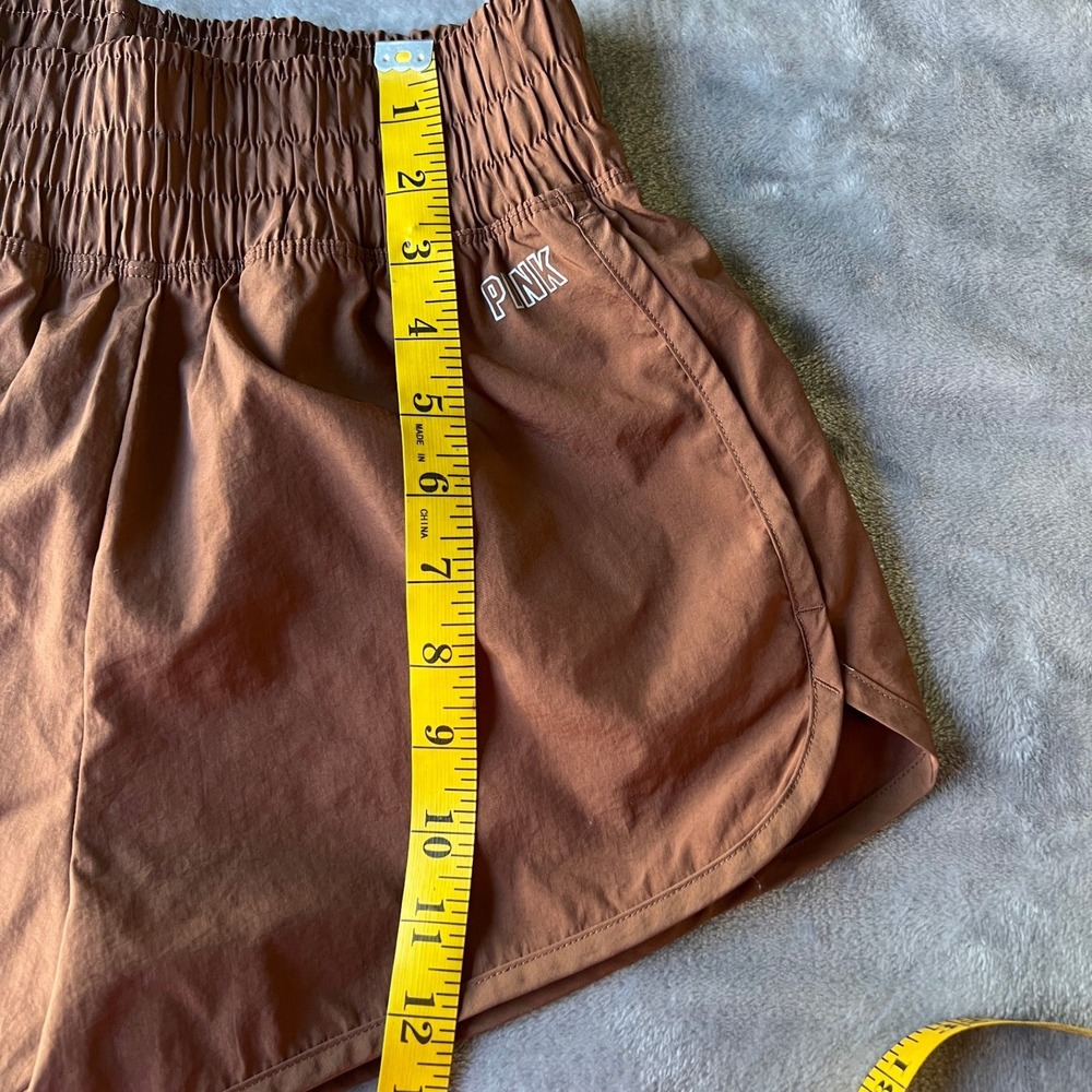 PINK Victoria's Secret Active Smocked Waist Running Shorts Brown XS - Picture 5 of 7